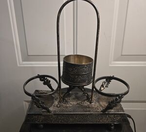 Antique Wilcox Silverplate Quadruple Plate Bottle Holder Caddy Intricate Design